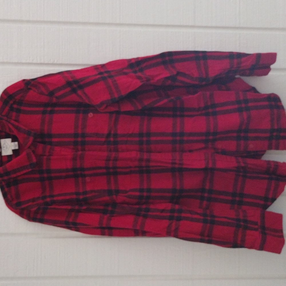 Plaid button down long sleeve top